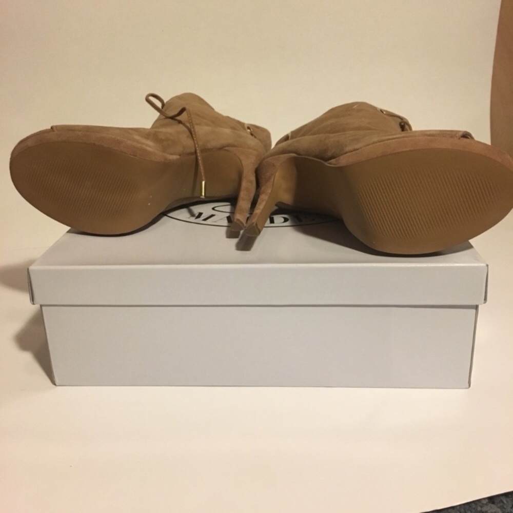 New Steve Madden Cavalier Camel Suede Bootie - Picture 6 of 8